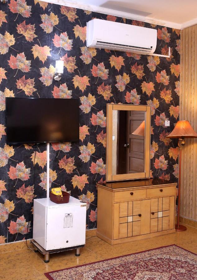 Premier Inn Mall Lahore Extérieur photo