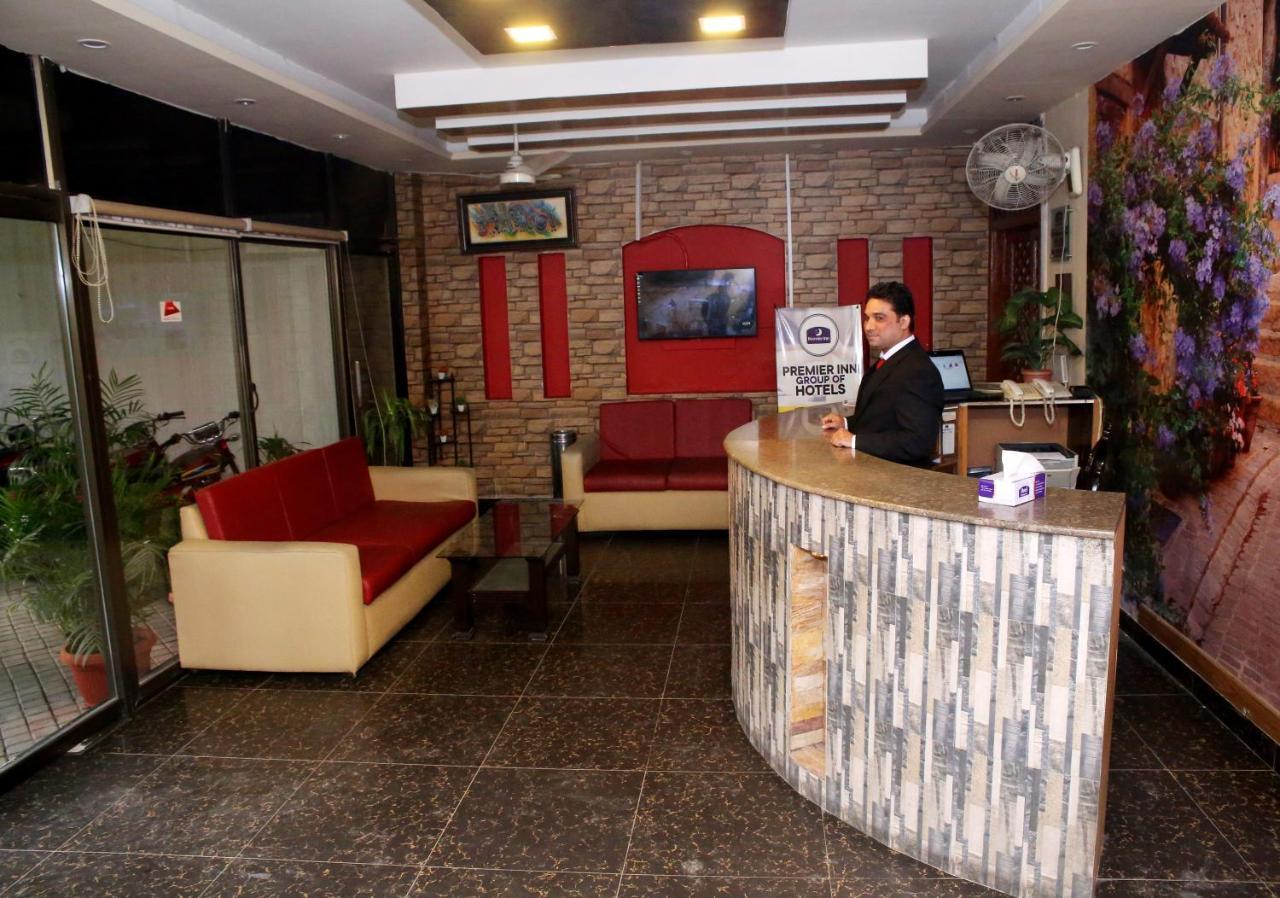 Premier Inn Mall Lahore Extérieur photo