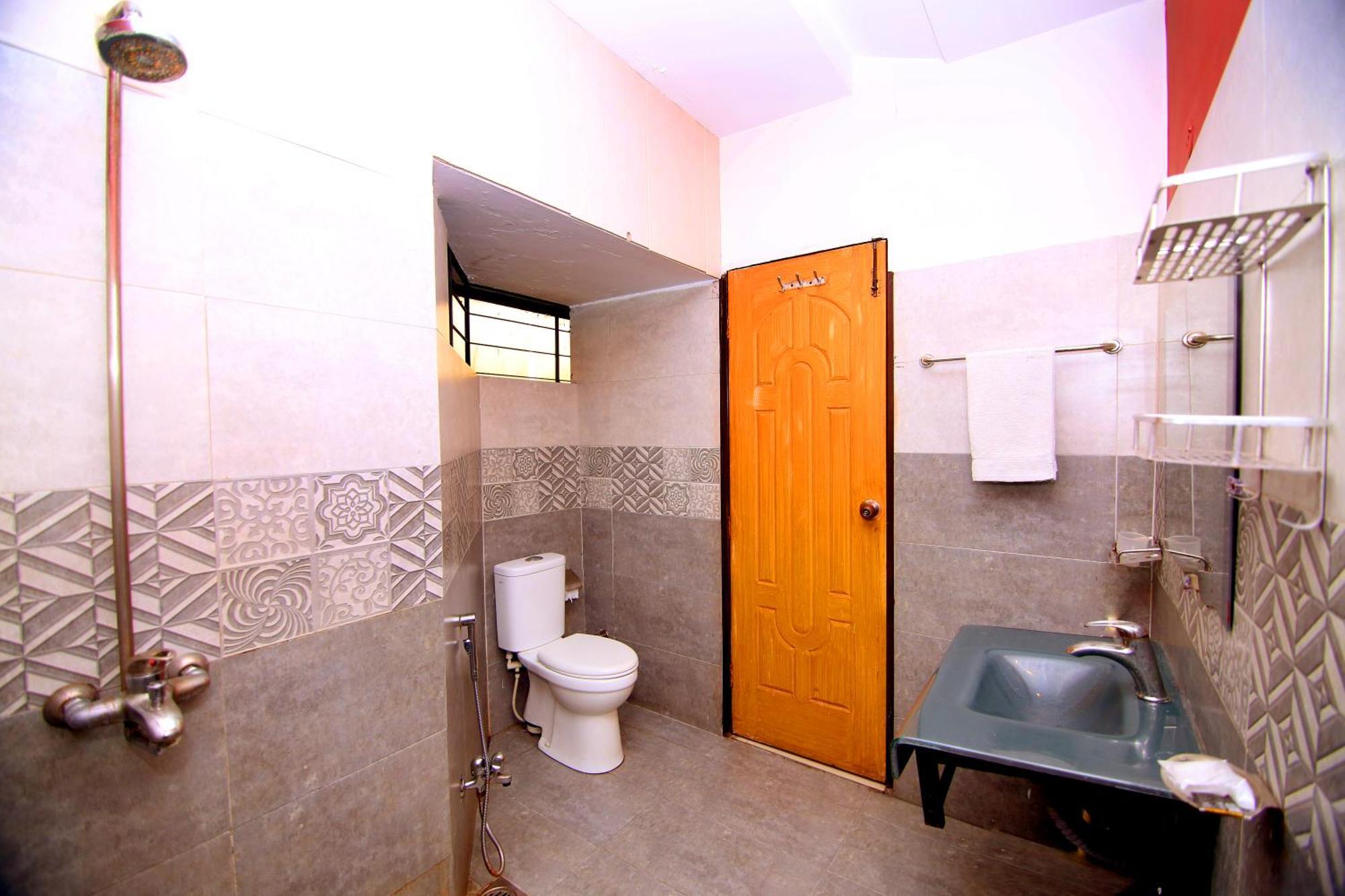 Premier Inn Mall Lahore Extérieur photo
