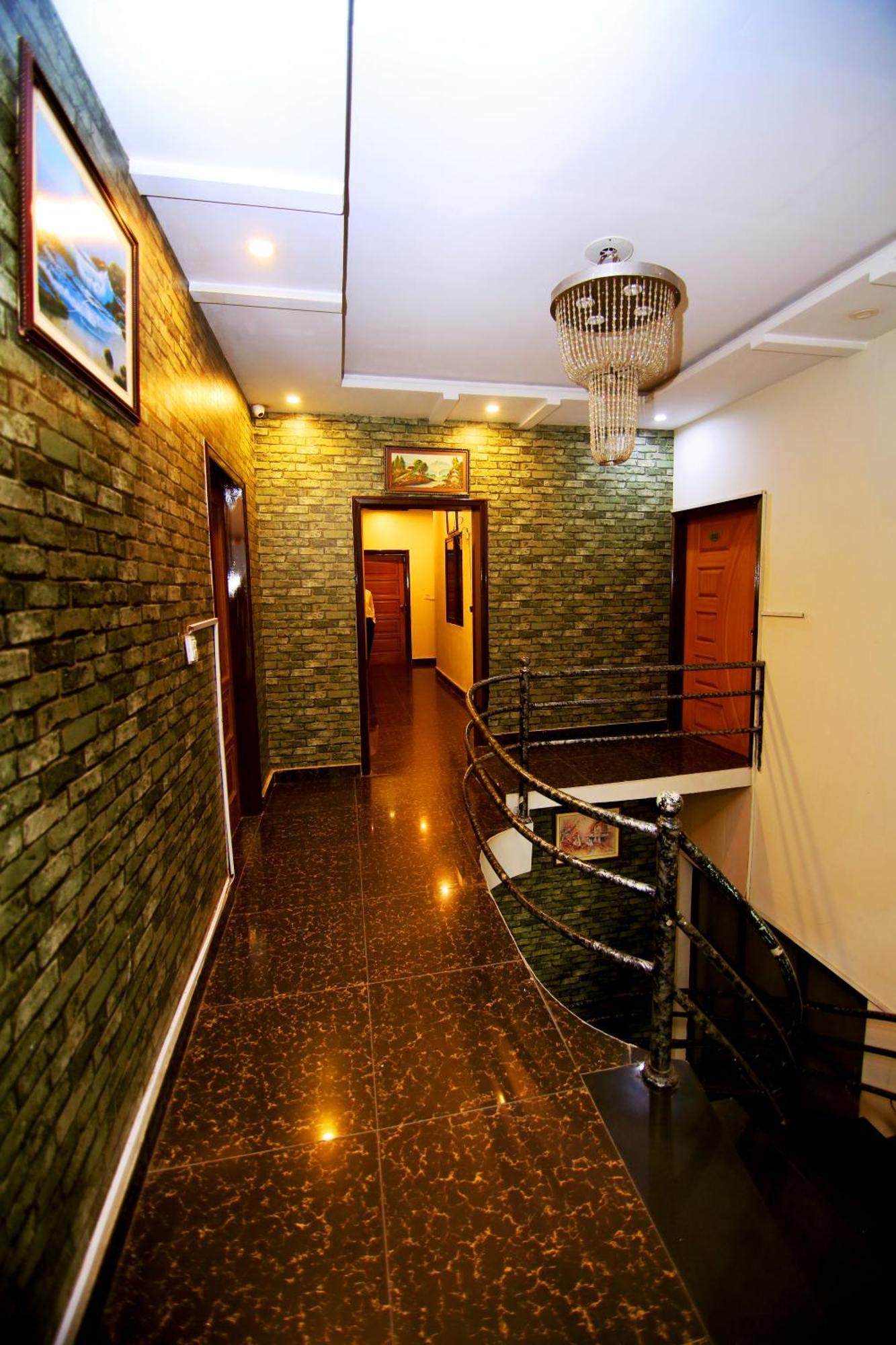 Premier Inn Mall Lahore Extérieur photo