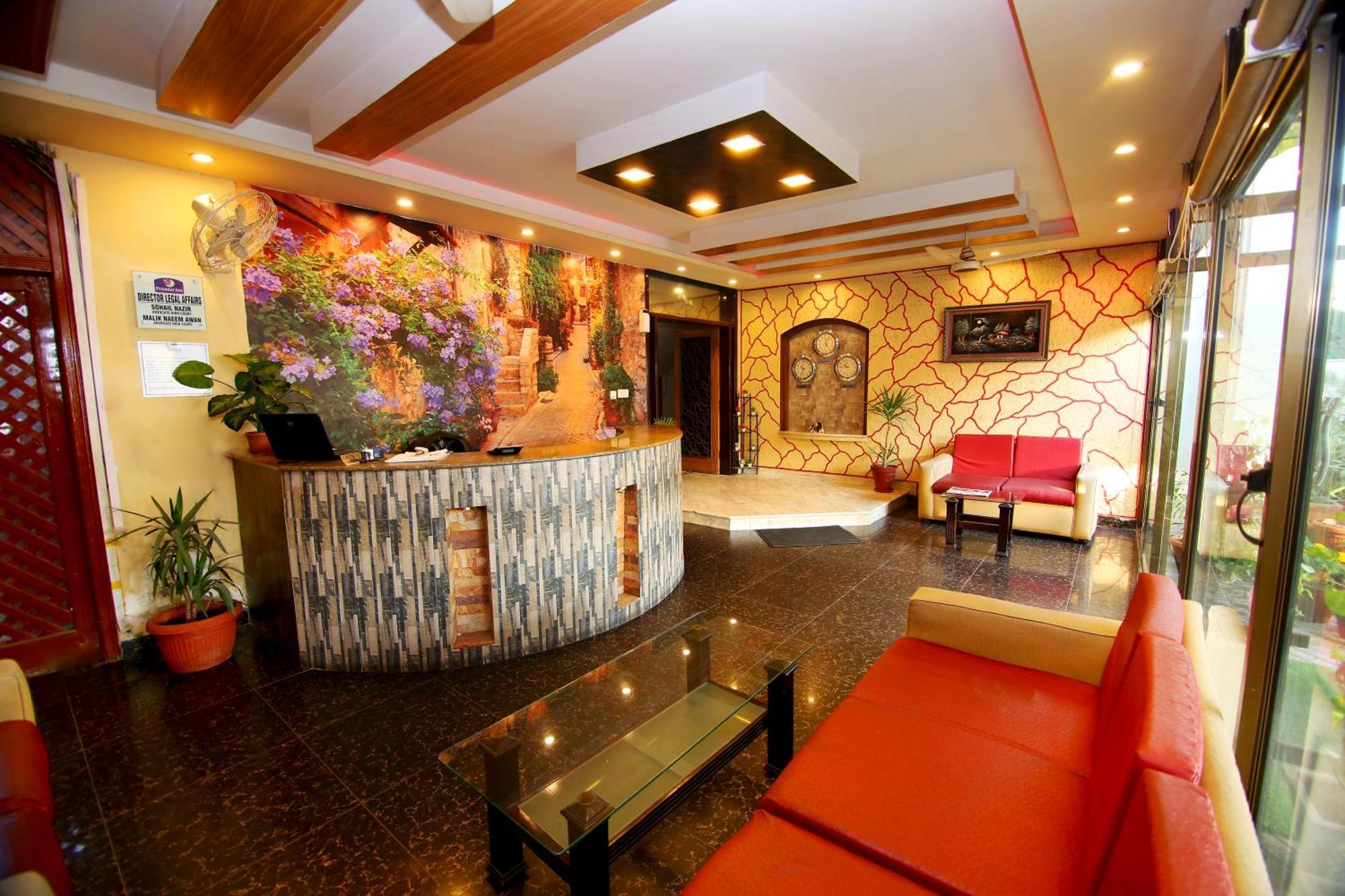Premier Inn Mall Lahore Extérieur photo