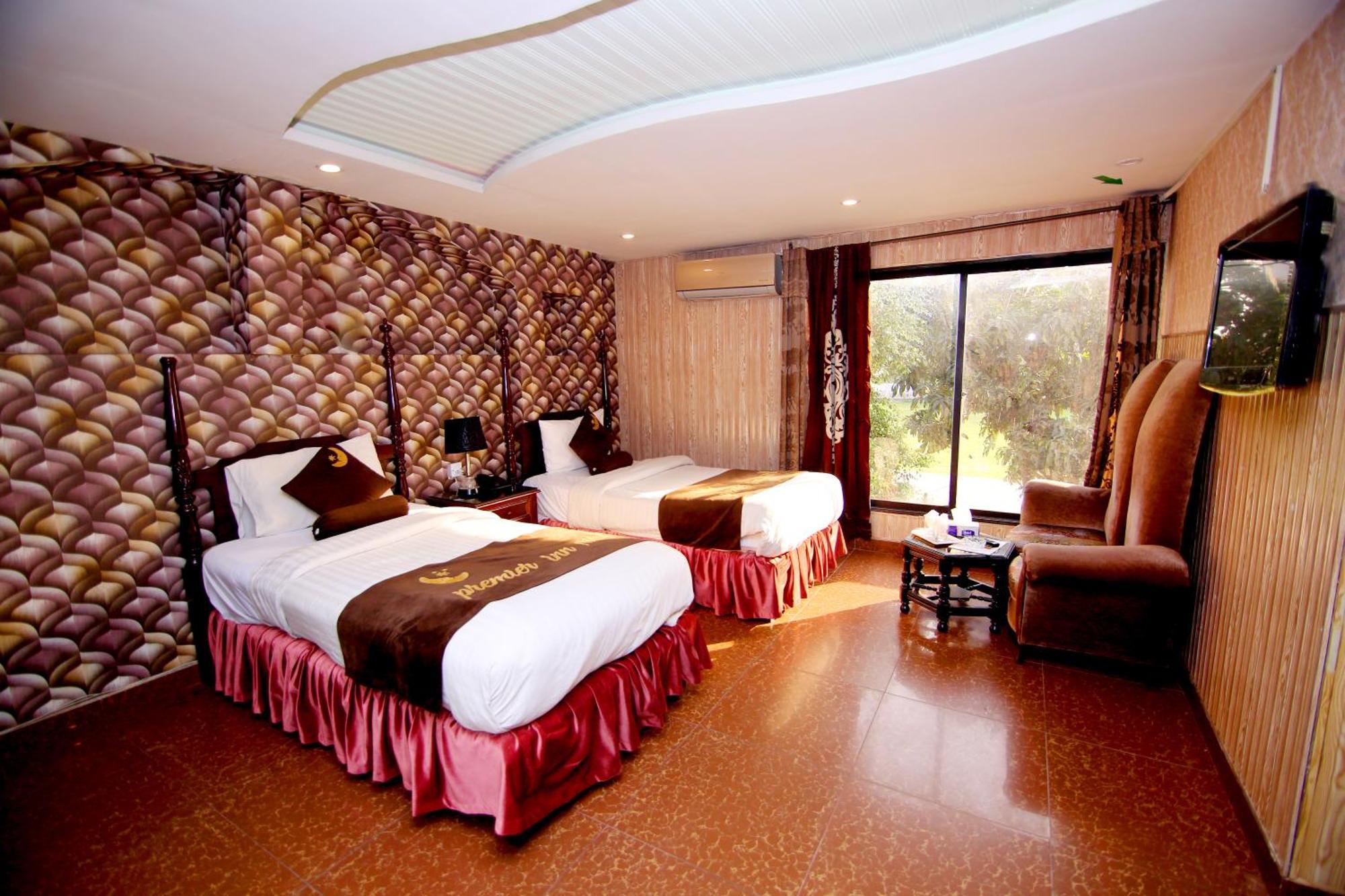 Premier Inn Mall Lahore Extérieur photo